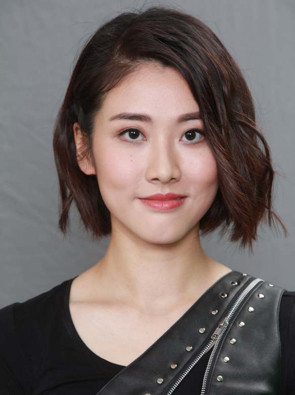 0施莱斯扮演者:邓佩仪谢雪心蒋志光黄智雯胡鸿钧马国明年代:2020地区